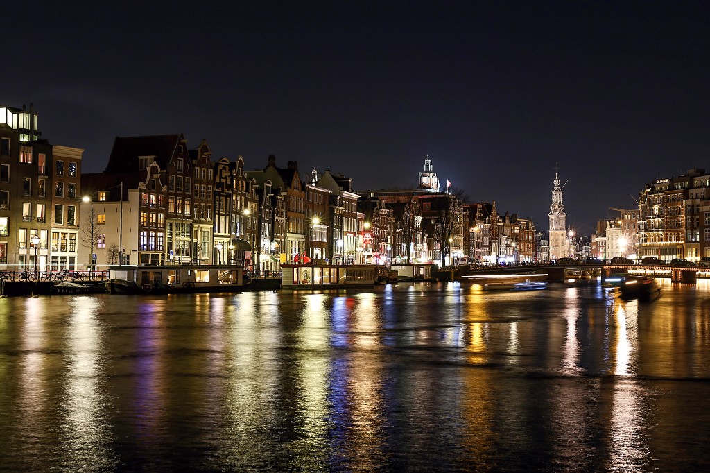 amsterdam hoofdstad nederland amstel ij de dam wallen carre drugs mokum rijksmuseum stedelijk gogh museum anne frank huis artis coffeshop coffeshops